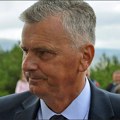 Stamatović naredbama zove na mobu, a SNS na miting
