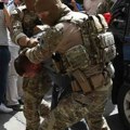 Ovako je estradni menadžer sproveden u pritvor nakon hapšenja! Spustili mu glavu, vezali ruke