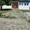 Jekić: Ruinirano i nebezbedno dvorište kragujevačke škole