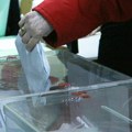 Izbori u Srbiji 2023: Zašto se sumnja u birački spisak pred svako glasanje