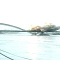Tužna priča u par slika: Ovako je na današnji dan srušen čuveni most, nazvali ga mučenikom pa herojem