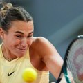 Atomski tenis dve dame: Sabalenka se izvukla iz nemoguće pozicije i zakazala reprizu finala iz 2023.