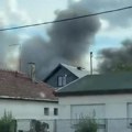 Veliki požar izbio u Somboru Vatra se širi prema kućama; Građani u strahu, pomažu u gašenju (foto/video)