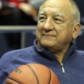 "Stalno je telefonirao, kao da se opraštao od svih" Supruga legendarnog glumca otkrila sve njegovim poslednjim trenucima