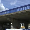 Sušički most: Otpada beton, građani protestuju, "Putevi Srbije" najavljuju popravku
