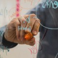 U Srbiji tek četiri odsto građana prati tehnološke novitete