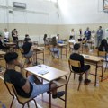 Osmaci u Srbiji danas polažu test iz matematike