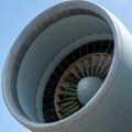 Muškarca na aerodromu u Italiji usisao motor aviona