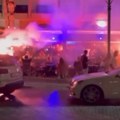 Navijači Zvezde stigli na Kipar i odmah napravili feštu kafiću: Pogledajte kako je izgledala noć u Larnaki