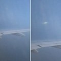 "Mislio sam da ćemo se srušiti“: Denis snimio šta je proletelo pored aviona - prizor od koga su se svi zaledili od straha
