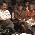 Satarom je ubila majku i babu: Porodicu naše glumice bratanica zavila u crno, ona bežala od novinara, pa otkrila sve
