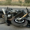 Motociklista i suvozač teško povređeni Žestoka saobraćajna nesreća u Zemunu! Hitna pomoć morala da interveniše celu noć i zbog…
