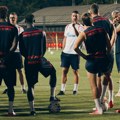 Rijera održao moćan govor igračima Zvezde! Španac stao pred ekipu i poslao jasnu poruku - evo šta im je poručio! (video)