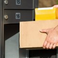 Нова накнада за интернет куповину: После царине од 3 евра стиже још један трошак