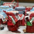 Mesnata, crvena i debela "Kurtovka" zapalila pijace! Svi pojurili da kupe najbolju papriku za ajvar, a kad su videli cenu -…