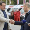 Lončar uručio ključeve sanitetskih vozila: I Zdravstveni centar u Vranju deo predizborne kampanje SNS-a?