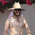 Jared Leto ima 52 godine, ali izgleda kao da već dve decenije uopšte ne stari!