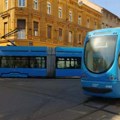 Užas u Osijeku, ima povređenih! Bager udario u tramvaj sa putnicima!