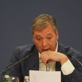 Zašto se Vučiću ljulja fotelja i hoće li ga spasiti Evropska unija?