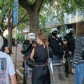 Blokada suda u Novom Sadu: Policija potisnula okupljene sa glavnog ulaza, priveden student FTN-a