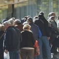 Vlada donela uredbu: Manji računi za struju za penzionere sa minimalnim penzijama