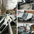 Teška saobraćajna nesreća, automobil na ogradi! U lančanom sudaru poginula jedna osoba, više njih povređeno (foto)