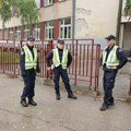 Dojava o bombi u OŠ "Vuk Karadžić" u Ćupriji: Učenici evakuisani, policija pretražuje školu