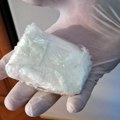 Hapšenje u Požarevcu zbog droge: Policija mu u pretresu stana pronašla paketić nalik kokainu