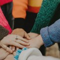 Agencija UN za žene: Najmanje milion žena i devojčica ostaje bez pomoći zbog manjka novca