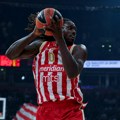 (VIDEO) Motli „zapalio“ Arenu zakucavanjem, čuli se i povici