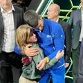 Drama u Parizu posle meča Novaka Đokovića: Spasavanje dečaka i zagrljaj će pamtiti celog života
