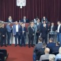 Kragujevac: Odbornici opozicije iz protesta ćute za govornicom