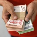 Prosečna plata u februaru 94.125 dinara, pola zaposlenih radilo za manje od 72.956 dinara