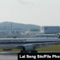 Avion Singapore Airlines-a prinudno sletio zbog turbulencije, putnik poginuo