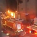 Vatrena stihija "progutala" zgradu: Crni dim kulja na sve strane, najmanje 35 mrtvih (video)