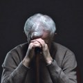 Sin i snaja pretukli starca zbog penzije? Deda sav u podlivima, slomljen mu i nos! Porodično nasilje u Leskovcu