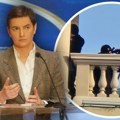 Uživo Ana Brnabić se obraća javnosti: Trudiću se da čuvam dostojanstvo Skupštine, ne znam kako opoziciju nije sramota da…