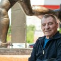 Legenda se vratila na Marakanu: Zvezdaši ga pamte, on dobio bitku života i posetio svoju ljubav!