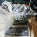 Policija u Sremskoj Mitrovici zaplenila skoro kilogram marihuane