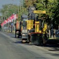 Počeli radovi na saniranju oštećenog asfalta tokom vojne parade