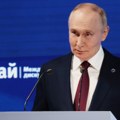 Putin: Zapadne zemlje pokušavaju da izvedu obojenu revoluciju u Srbiji