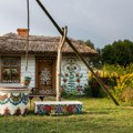Galerija pod otvorenim nebom: Ovo je najšarenije selo u Evropi