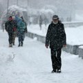 Srbija ulazi u snežni haos: Ledena kiša večeras, sutra i do 15 cm novog snega
