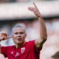 Norveška je zatečena! Erling Haland kupio najskuplju norvešku knjigu svih vremena i onda ovo uradio sa njom!