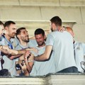 VIDEO Đoković i Bogdanović zajedno gledaju spektakl: Ovu priliku nisu mogli da propuste