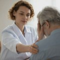 Izbegavanje tri stvari u srednjem dobu može odložiti rizik od demencije za 13 godina