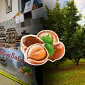 На салашу код Старе Пазове лешник претварају у необичне здраве посластице: Од блендера до бренда, без шећера, без адитива, ево…