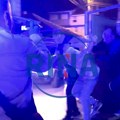 Snimci hapšenja mladića osumnjičenog za pokušaj ubistva u Novom Pazaru: Nožem ubo sugradjanina u vrat (VIDEO)