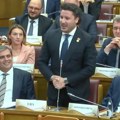 "Dobro veče izgubljena nado" Smeh u crnogorskoj skupštini prilikom izlaganja Abazovića (video)