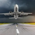 Incident na letu za Sijetl: Putnik ujeo stujardesu, avion morao da se vrati u Tokio
